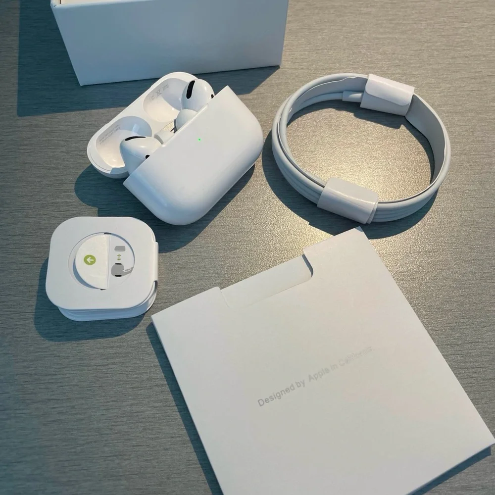 Wireless Earbuds with Charging Case - White